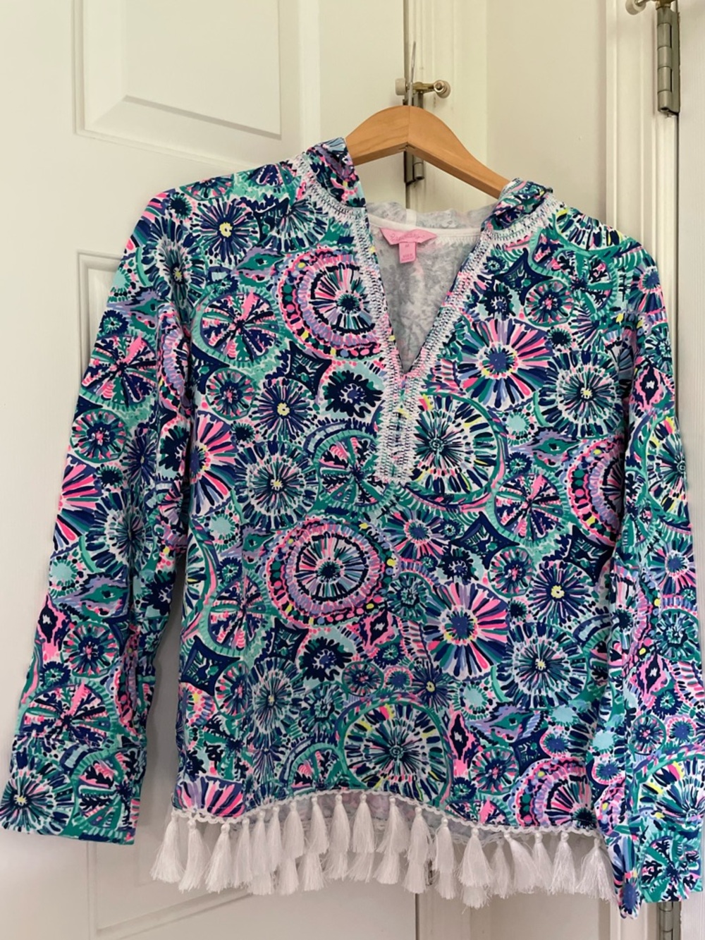 Lilly Pulitzer “Multicolor The Swim” Harmon Hoodie with tassels (sz. M)